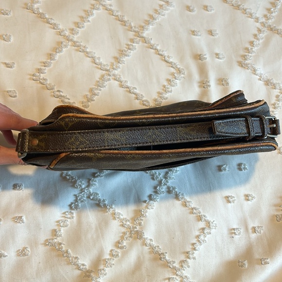 Authentic Louis Vuitton Monogram Dual Compartment Camera Messenger Crossbody Bag - Picture 4 of 16